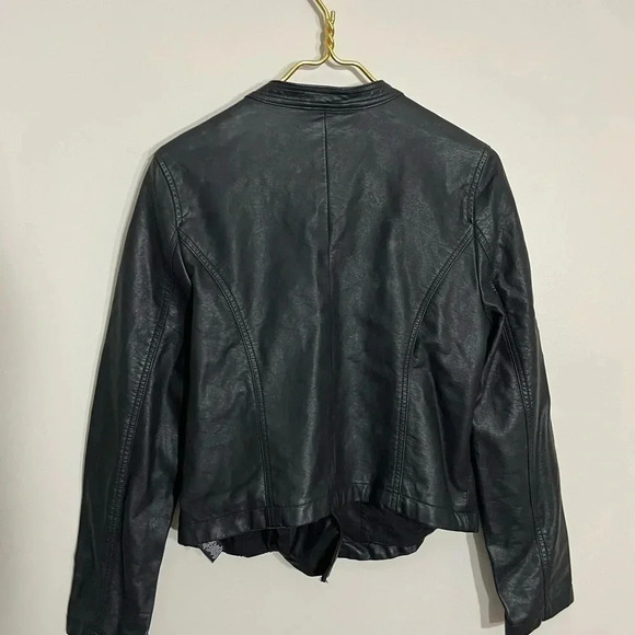 Sanctuary black vegan leather Moto jacket size medium - Picture 4 of 6